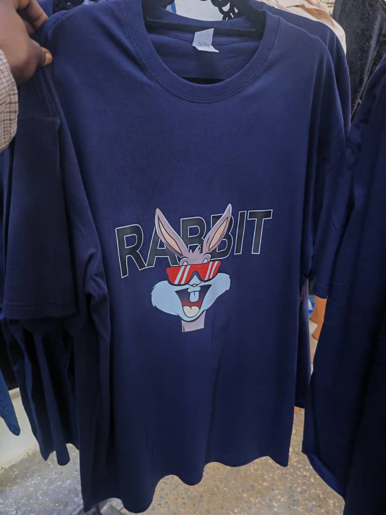 T SHIRT