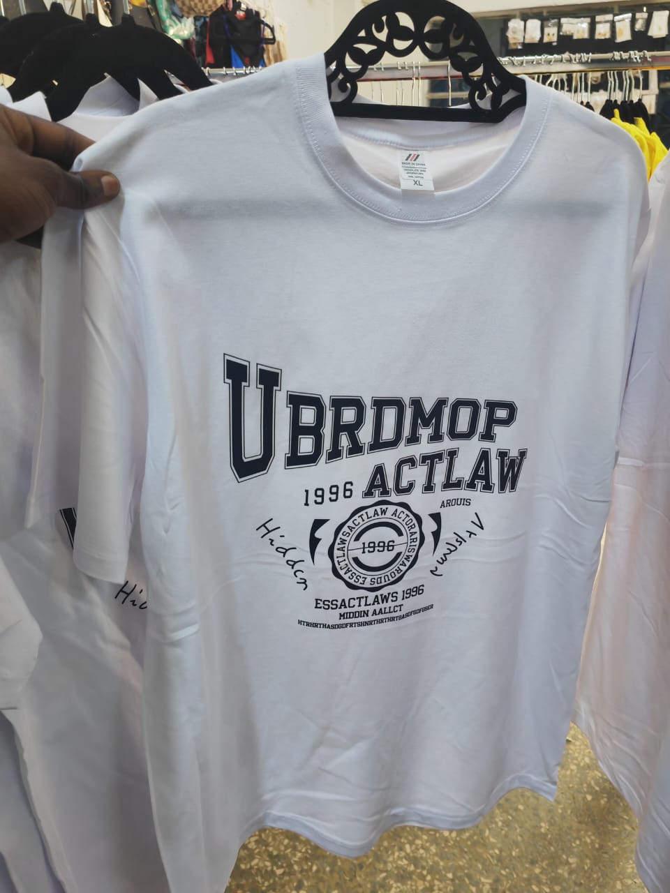 T SHIRT